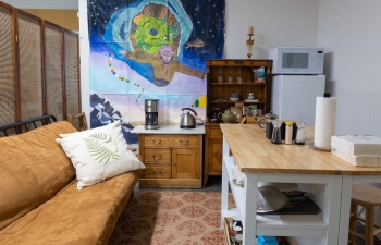 Bison Wallow Guest Room - Kitchen - Photo by James R. Page